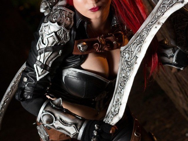 Cosplay de Katarina, la asesina pelirroja de League of Legends 10