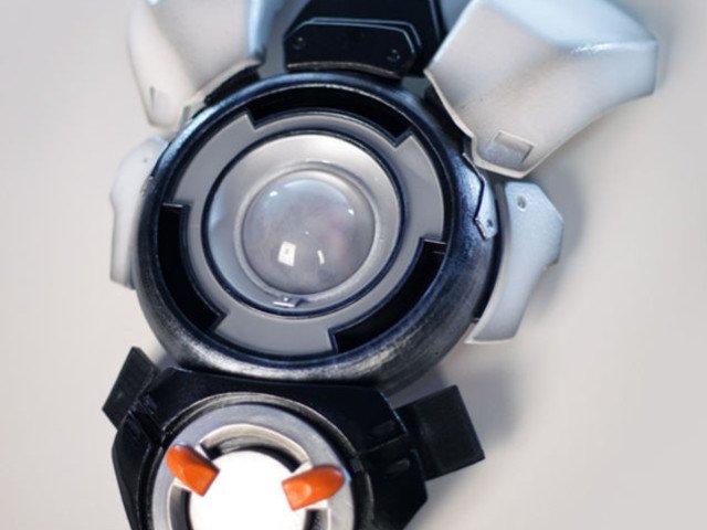 Cosplay de Tracer, la aventurera de Overwatch (detalle)