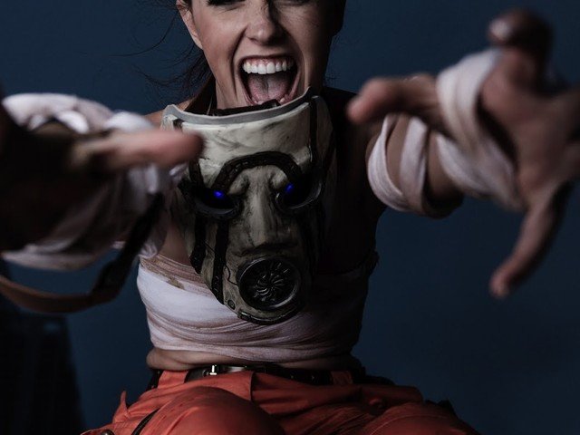 Un bandido psicópata muy sexy interpretado por Meg Turney 1