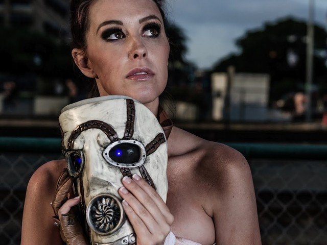 Un bandido psicópata muy sexy interpretado por Meg Turney 2