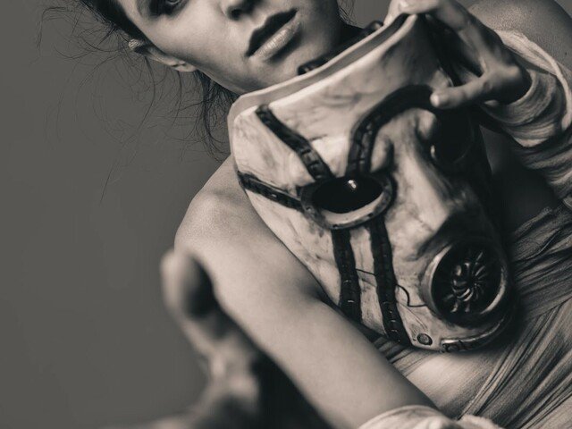 Un bandido psicópata muy sexy interpretado por Meg Turney 7